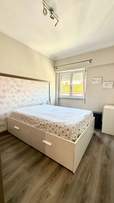 Arrenda-se quarto
