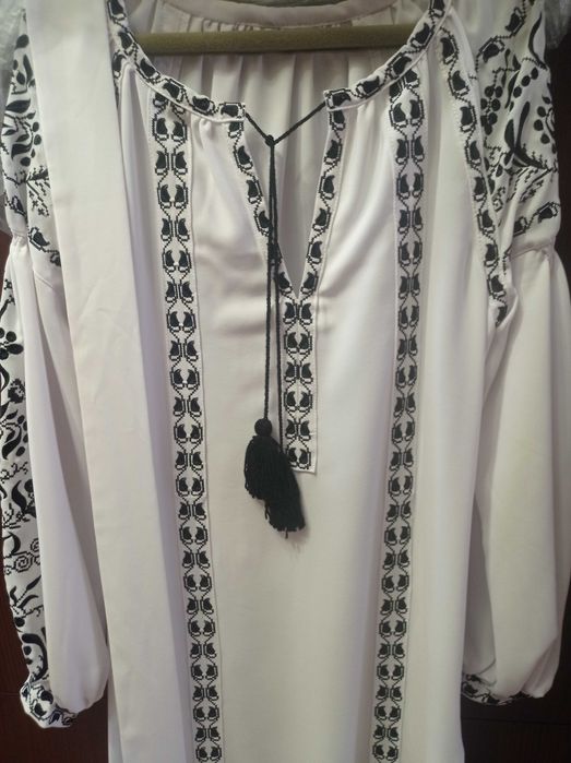 Платтячко вишите