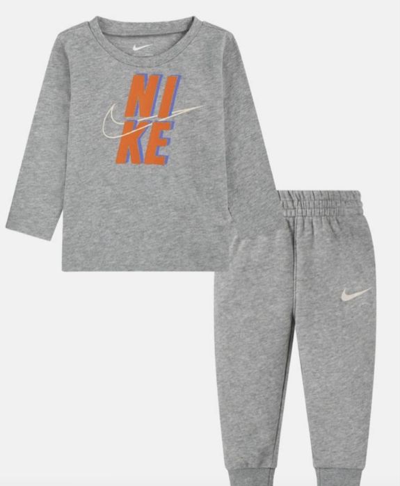 Дитячий костюм Nike, розмір на 6-7 років (116-122 см). НОВИЙ.