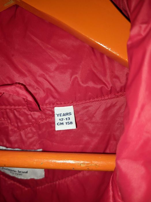 Курточка 100 грамовка пух на 11-13 років з Антошки.