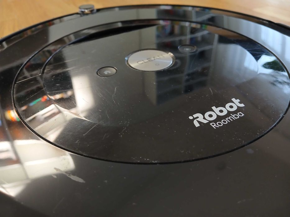 Roomba e5 z zapasem filtrów i szczotek bocznych