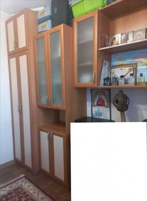 Стінка спальня шафа, пинал, поличка підвісна.