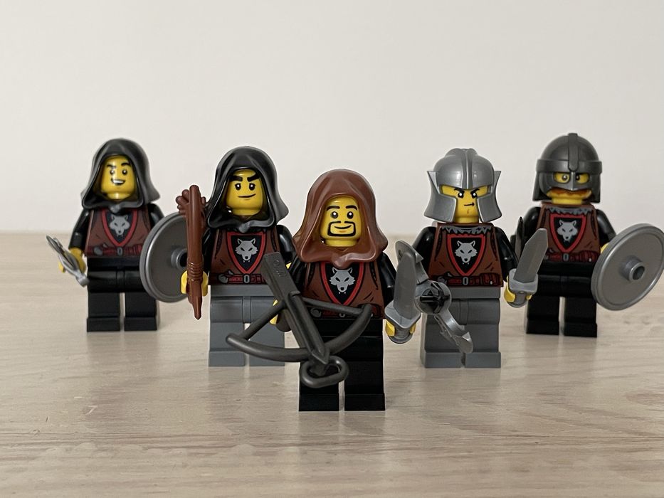 Lego minifigures Wolfpack