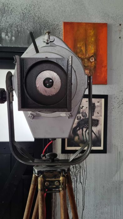 Lampa loft , industrial , reflektory estradowy na statywie