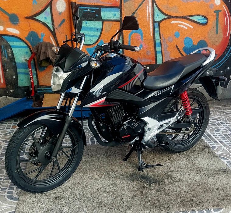 Honda cb125f // 2017-10