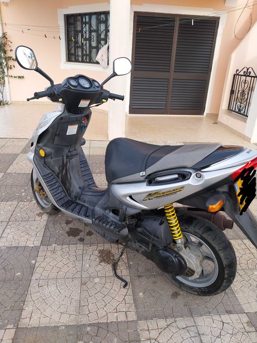 Scooter SUZUKI 50 cilindrada