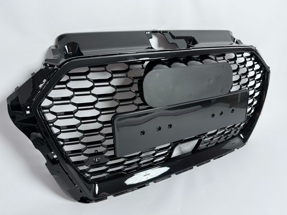 Audi A3 8V Atrapa Chłodnicy Plaster Miodu Grill 16-20 Czarny Połysk