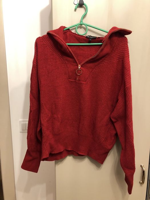 Sweter czerwony rozpinany