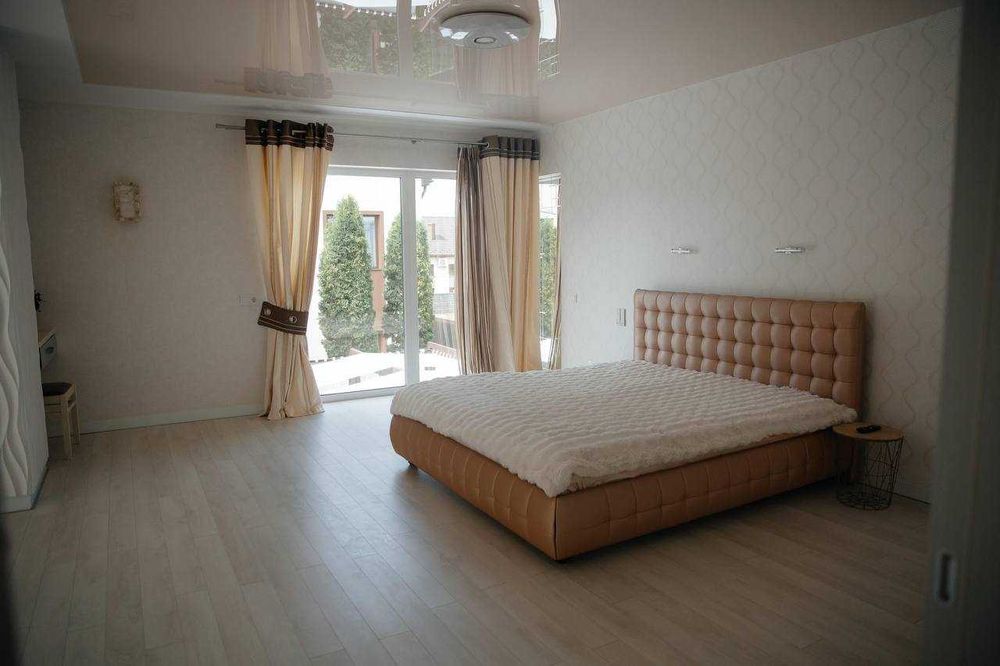 Продаєтсья преміум high-tech будинок з власним бункером/Заходь і живи