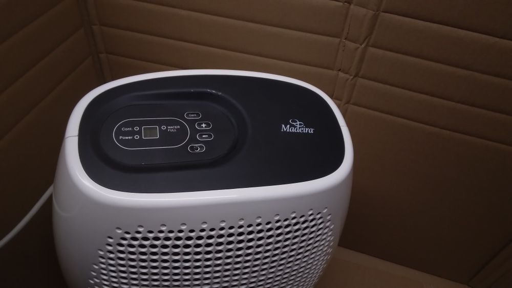 Osuszacz powietrza Comfee 20L/24h pochłaniacz wilgoci zbiornik 3L 600W