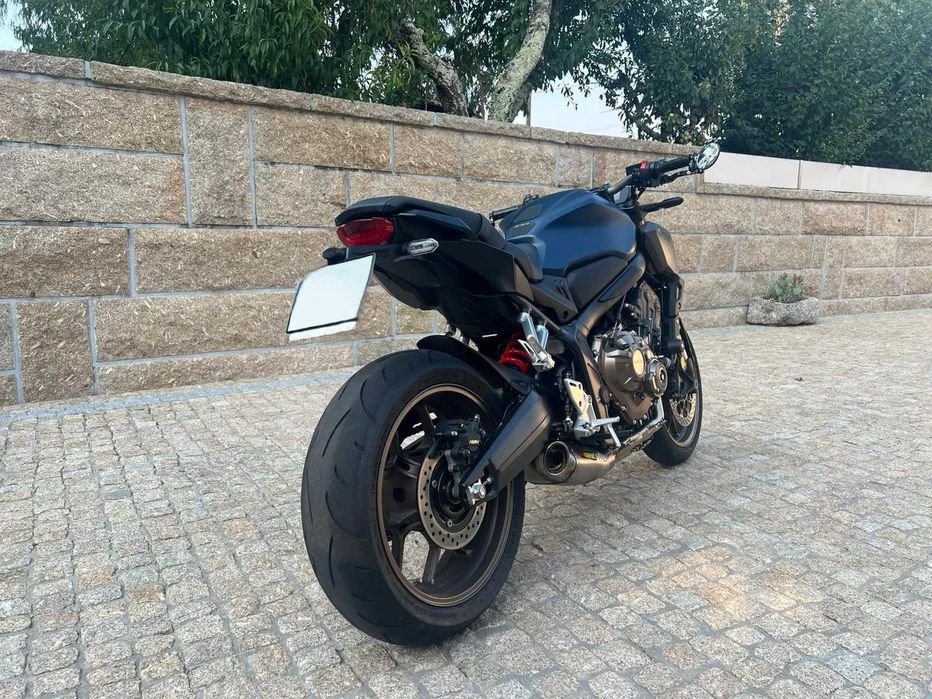Honda CB650R full akrapovic