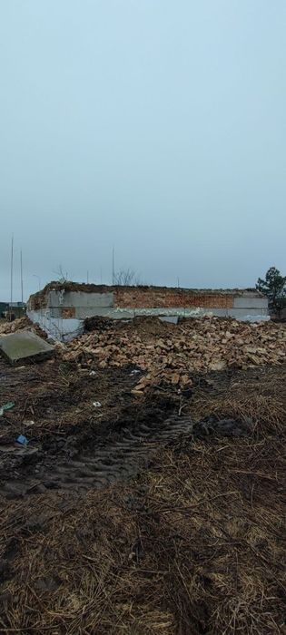 Прийму на підсипку Прийму на підсипку ґрунт, пісок, відвал, глину, супісь, зворотну виїмку, бій цегли, бетону, буд сміття!