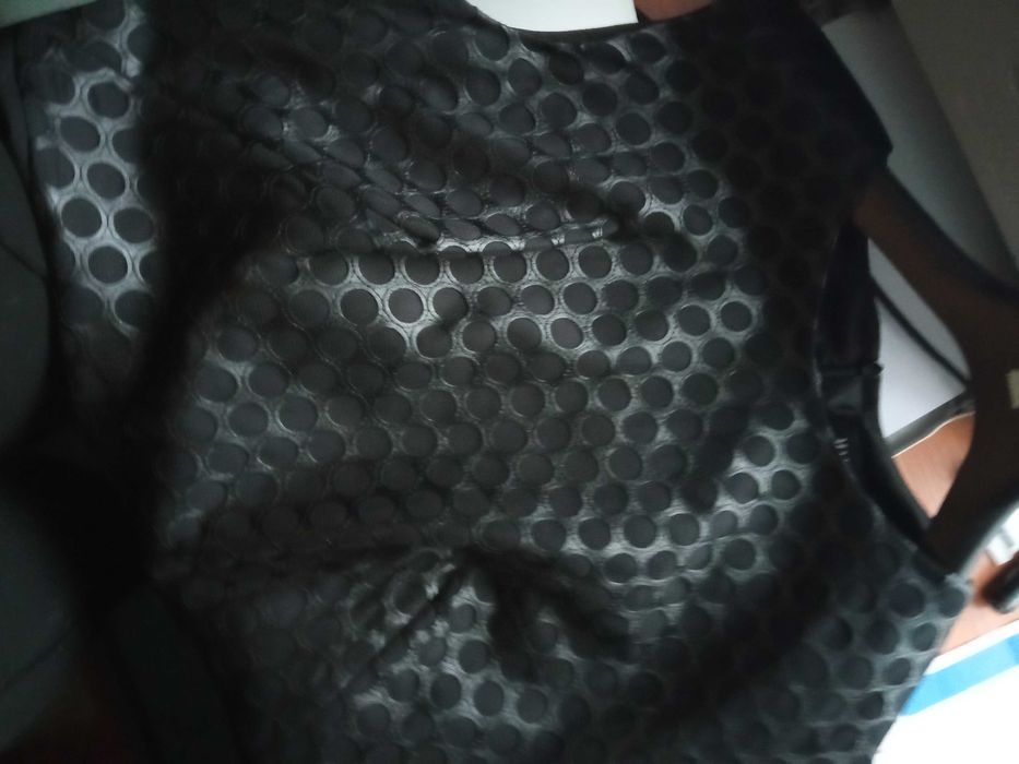 Sukienka czarna na sylwestra lub inne okazje