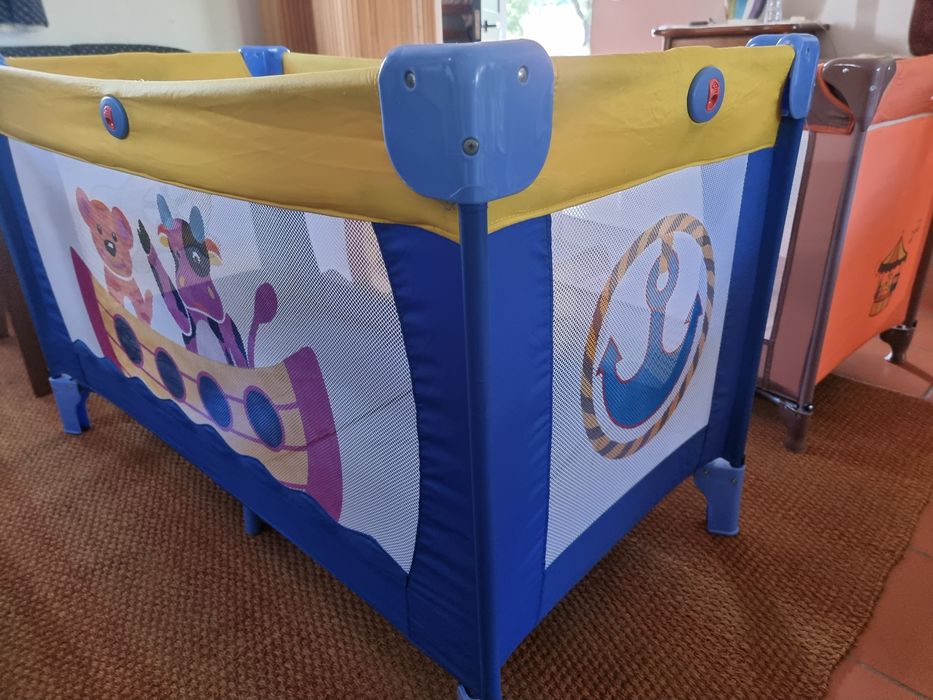 Camas de viagem Impecáveis