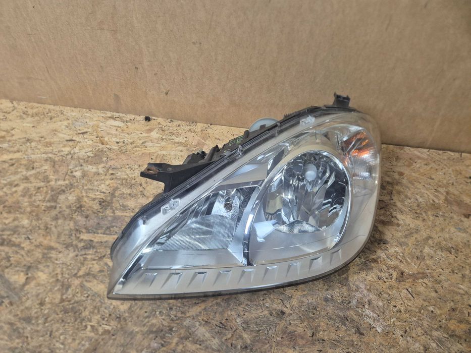 Mercedes A klasa W169 lift lampa przednia lewa UK.