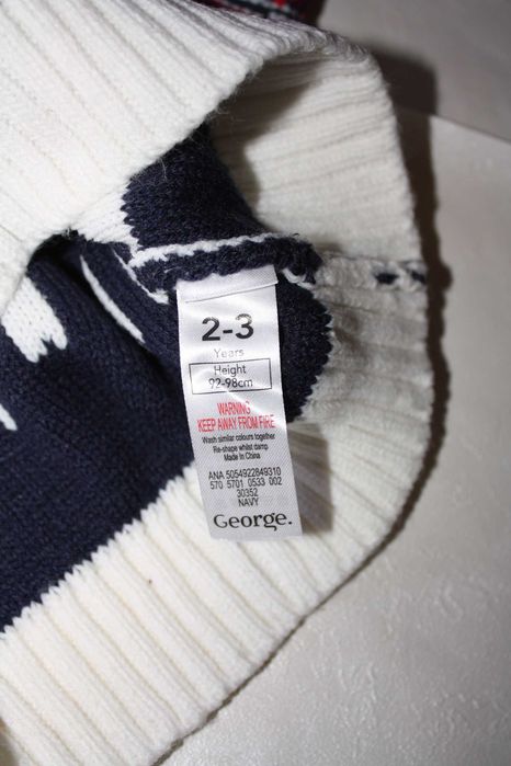 Новогодний реглан ф.george ребенку 2/3лет, р-92/98 идеальное состояние