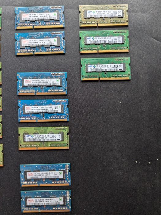 Оперативна пам'ять DDR3 PC3 1GB для ноутбука
