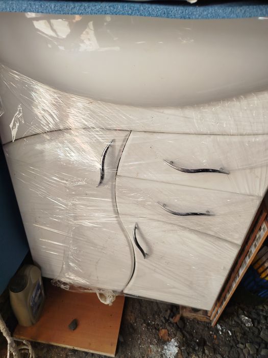 Продаж тумби в ванну