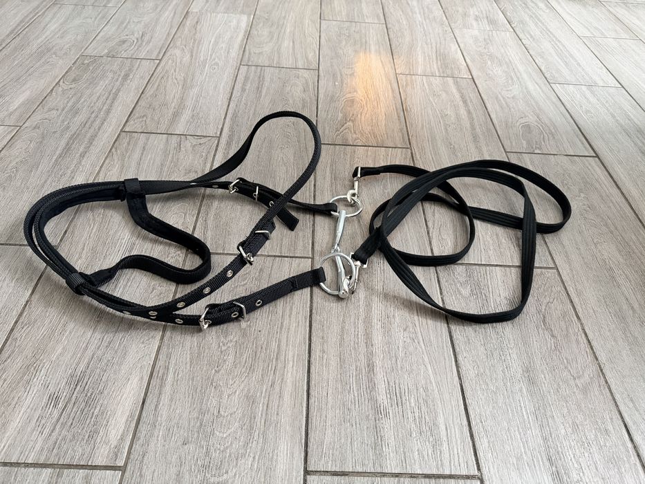 Продам нову вуздечку для коня