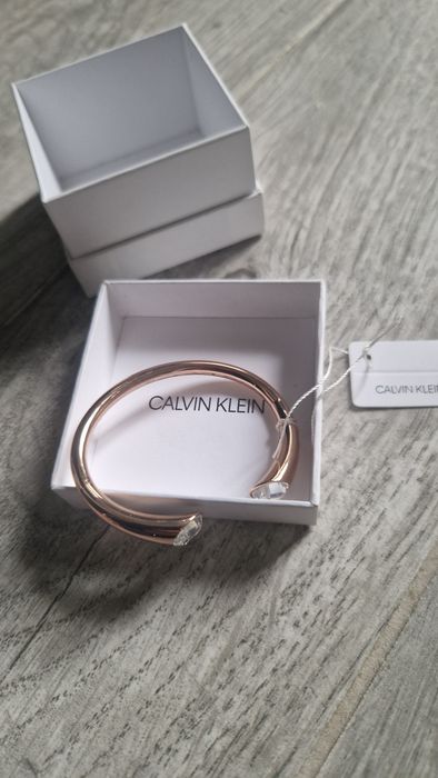 Nowa piękna bransoletka Calvin Klein w kolorze różowego złota