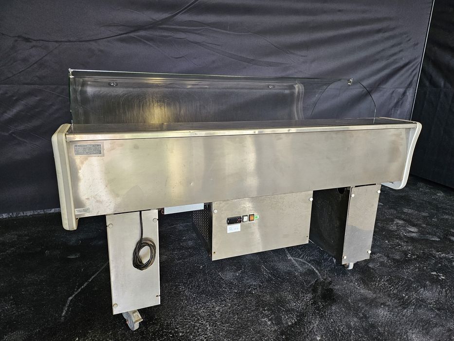 Mesa fria para peixe ou carne