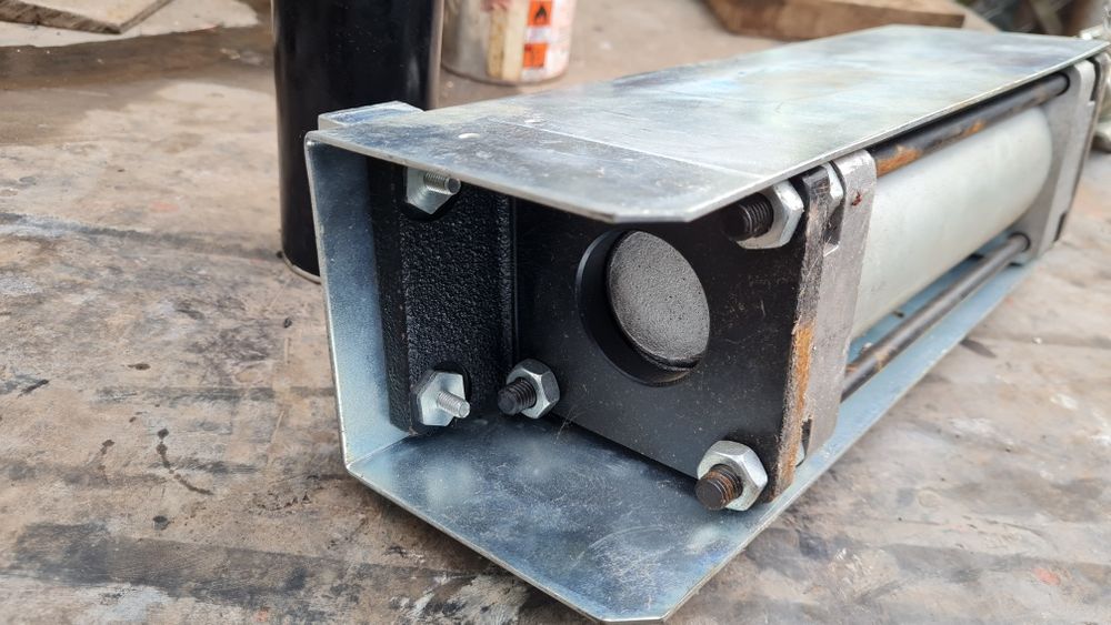 zaczep hak Tester WN-400 Argon hamulca najazdowego przyczepki sprzedam