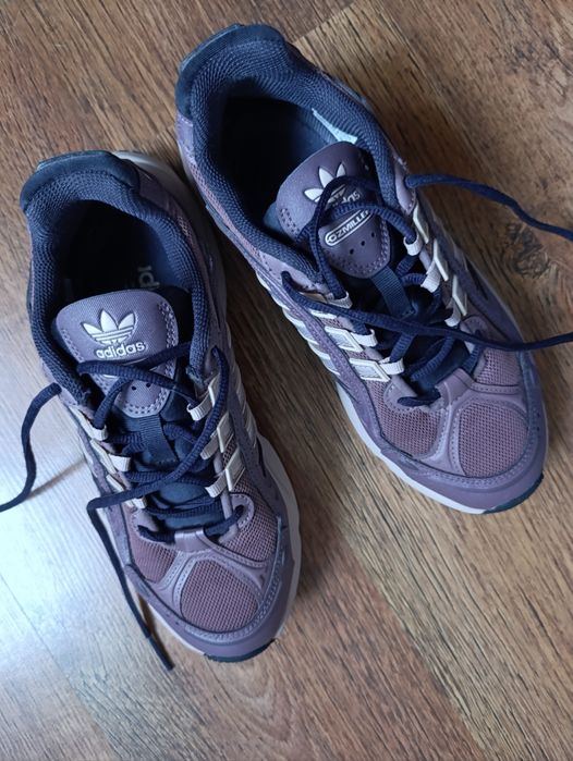 Adidas Ozmillen 39, кросівки 38.5 коричневі 24.5см кроси осінь 38