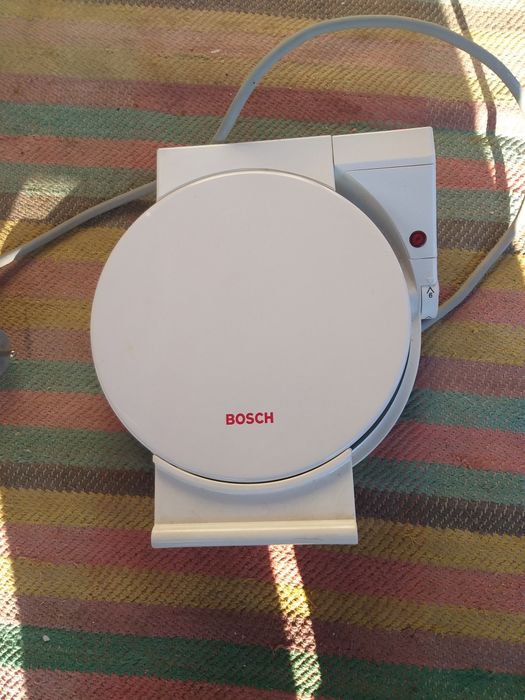 Вафельница bosch FD 7704