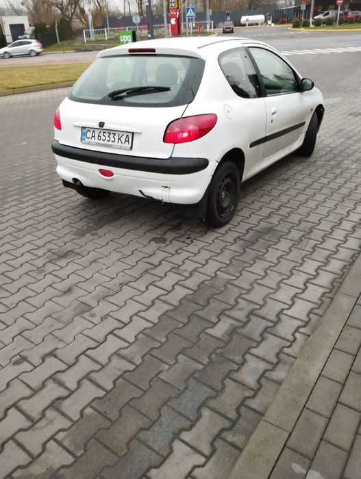 Продам пежо 206 .