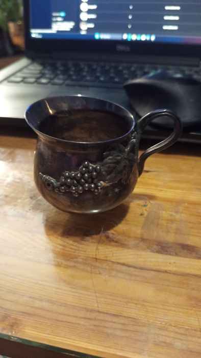 Posrebrzana Cukiernica Hefra, mlecznik Hefra motyw kiść winogron