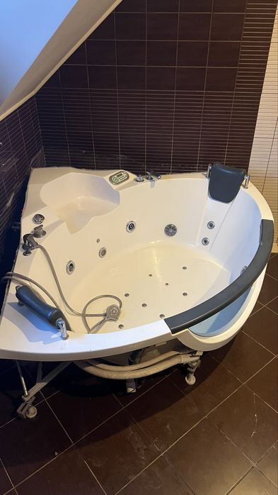Продам джакузі б\у
