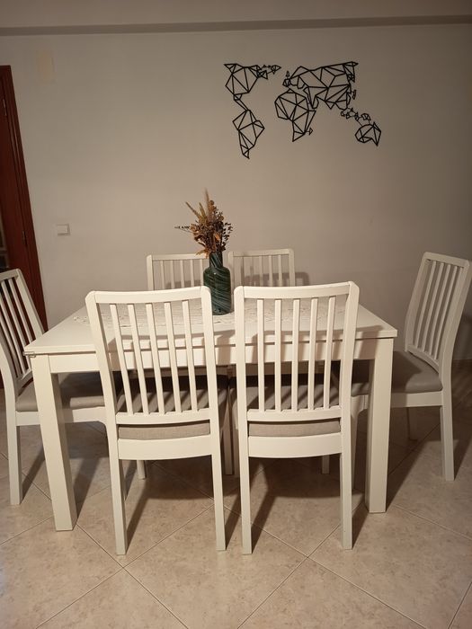 Mesa extensível + 6 cadeiras
