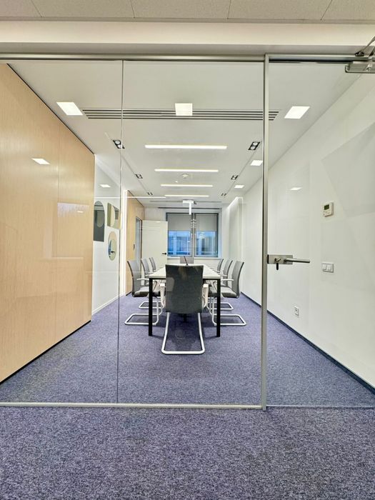 Оренда, офіс 250м2, дизайнерський ремонт, метро Палац спорту. Власник