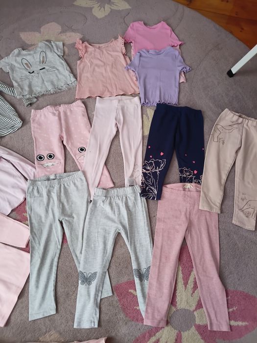 Лосінита кофточки  на весну на дівчинку2-3 роки