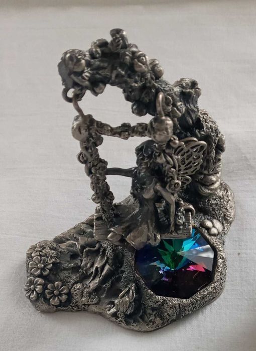 Статуэтка девушка фея и волшебник