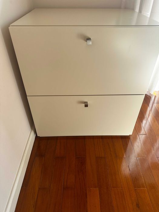 Conjunto de Armários com Gavetas