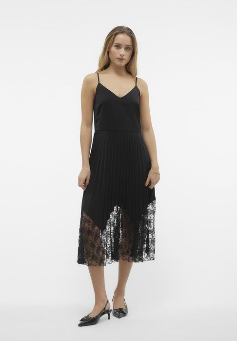 Sukienka plisowana z koronką Vero Moda XL