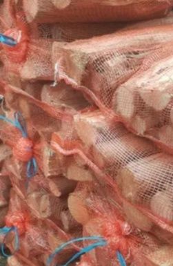sacos de lenha de eucalipto seca fazemos entregas