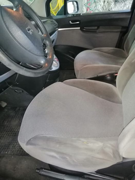 Peugeot 807 2.2 hdi