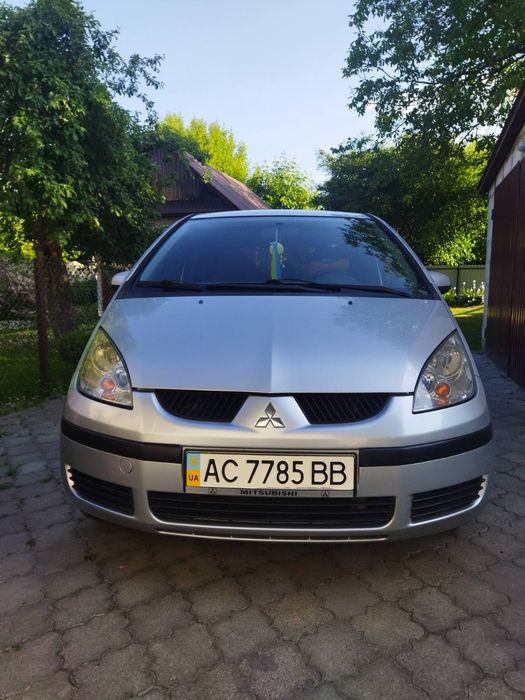 Мітсубіші кольт 2005р