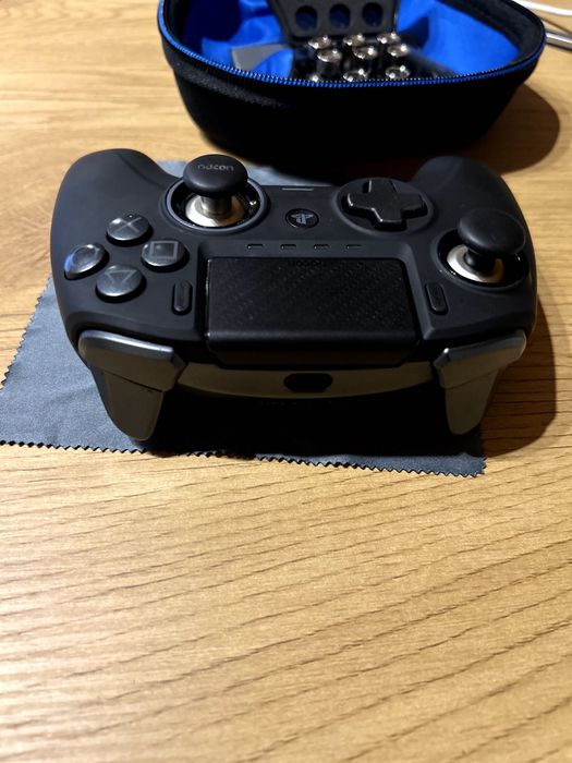 NACON PS4 Revolution Unlimited Pro Controller