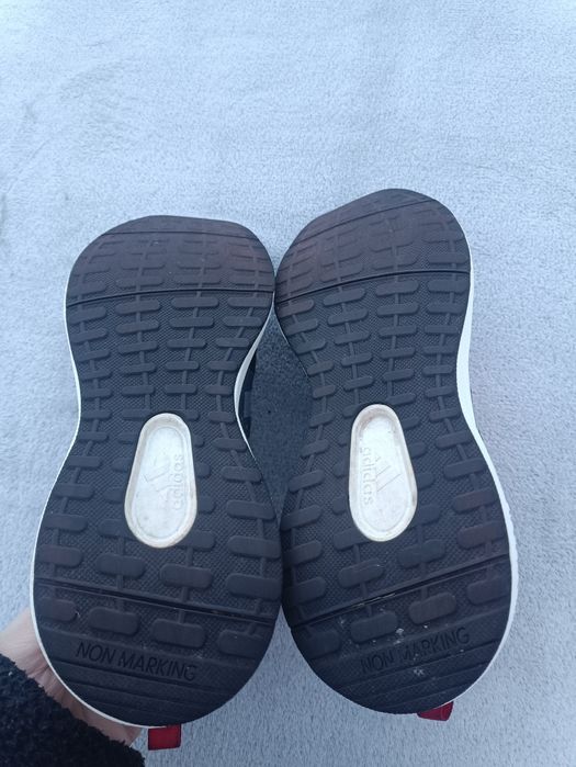 Мужские кроссовки беговые Adidas р39.5-40