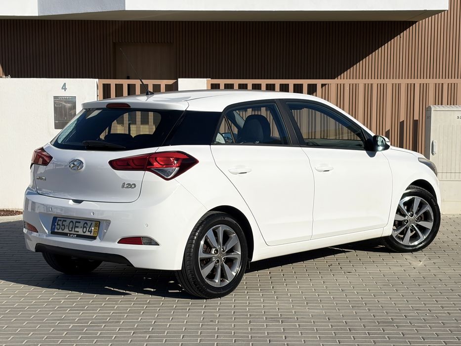 Hyundai i20 • 1.2 STYLE 85cv • 126.000 kms