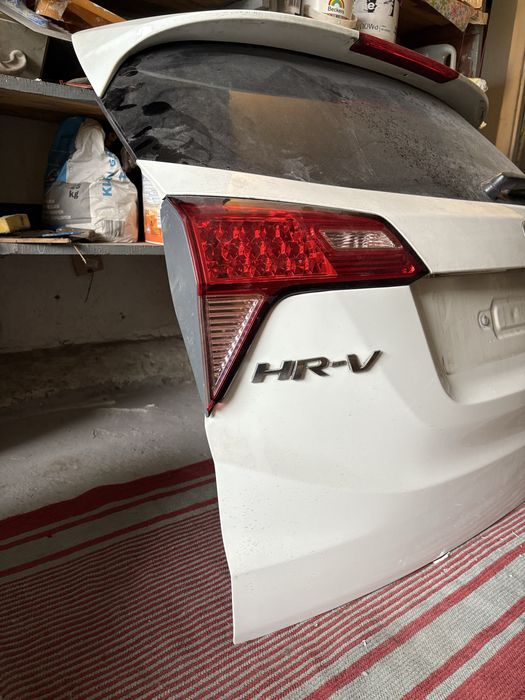 Klapa tyl Honda HR-V biala perla 2018