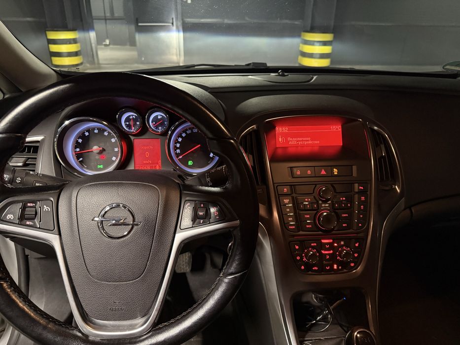 Opel astra рідна фарба