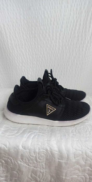 GUESS-  BUTY sportowe r.36 DAMSKIE