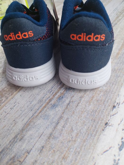 Кросівки Адідас, Adidas кроссовки