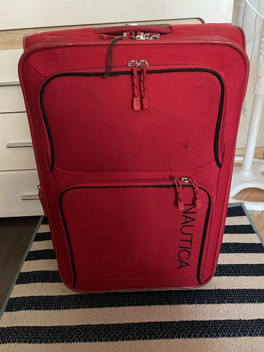 Продам валізу середню Nautica