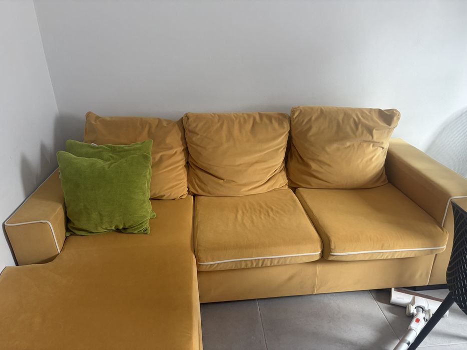 Sofá 3 lugares amarelo
