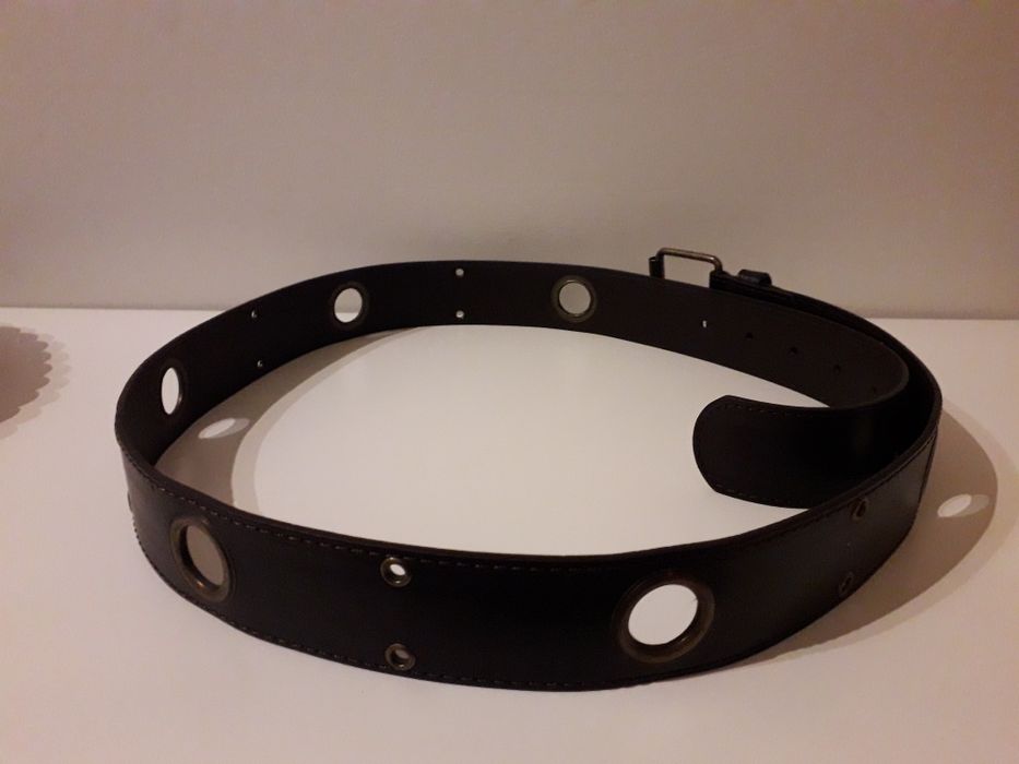 Cintos de pele sintética